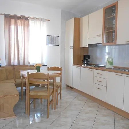 Apartment Ljubica *